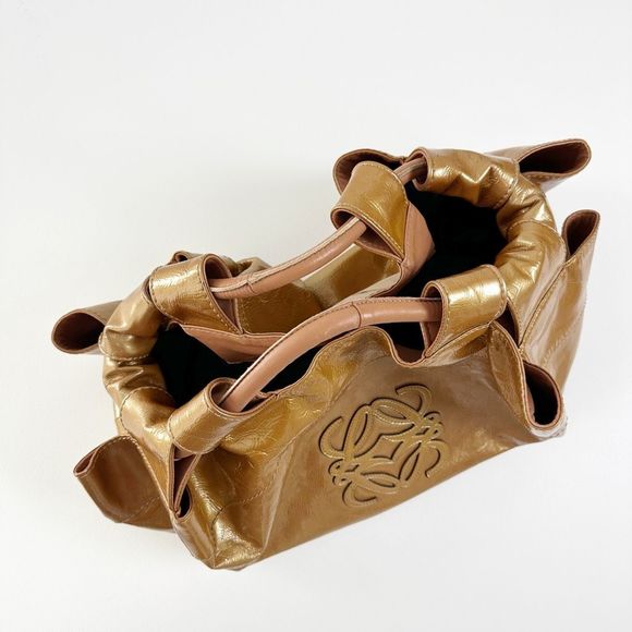 LOEWE Aire Bronze Gold Metallic Patent Leather Bag Medium Top Handle Crinkled - Picture 4 of 15